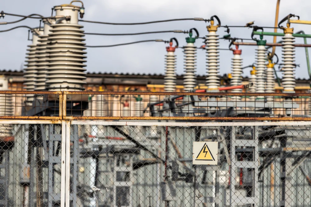ochrona stacji elektroenergetycznych przed zagrożeniami