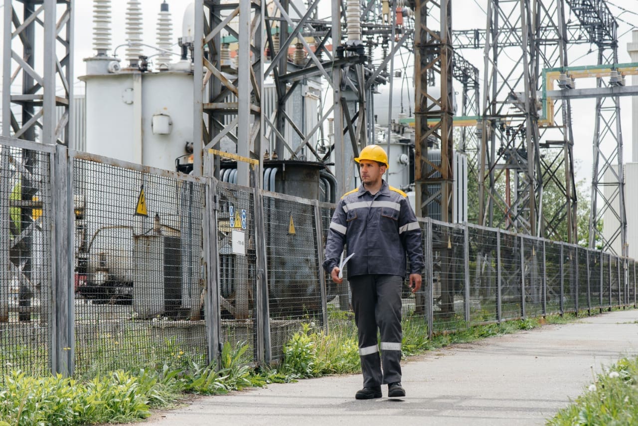 GIS and AIS substation - comparison