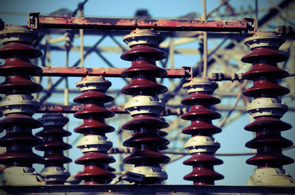 Voltage and current transformers - differences