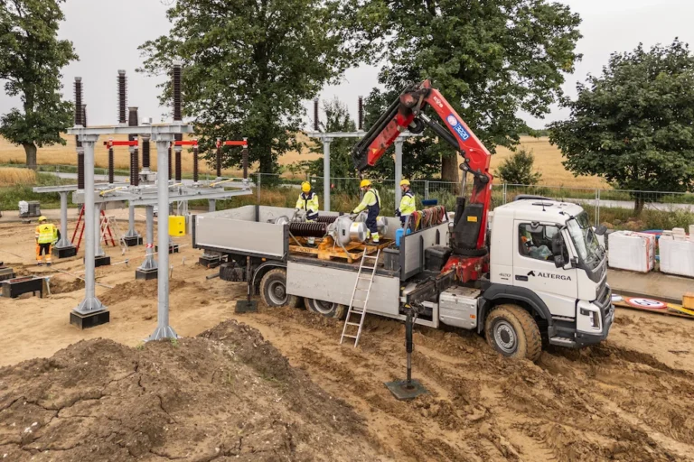 Wynajem sprzętu do budowy linii i stacji elektroenergetycznych – Alterga.com